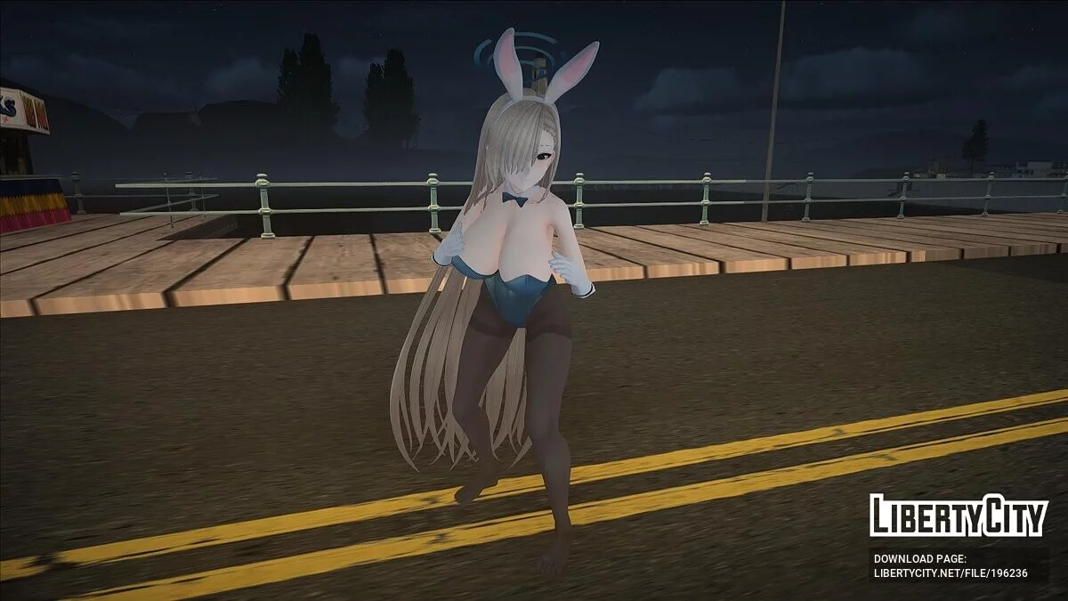 Ichinose Asuna en tenue de lapin de Blue Archive / GTA San Andreas