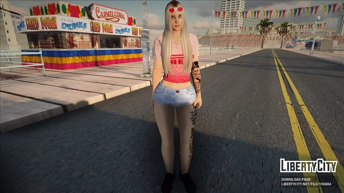 Blondine mit Tätowierungen / GTA San Andreas