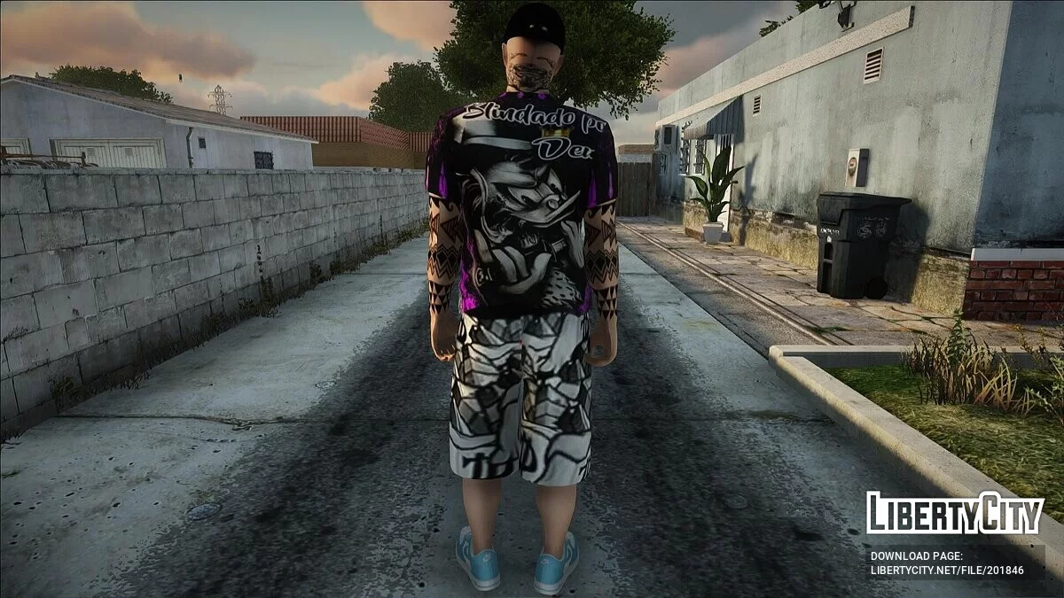 The Guy in the Fancy T-Shirt (PC/Mobile) / GTA San Andreas