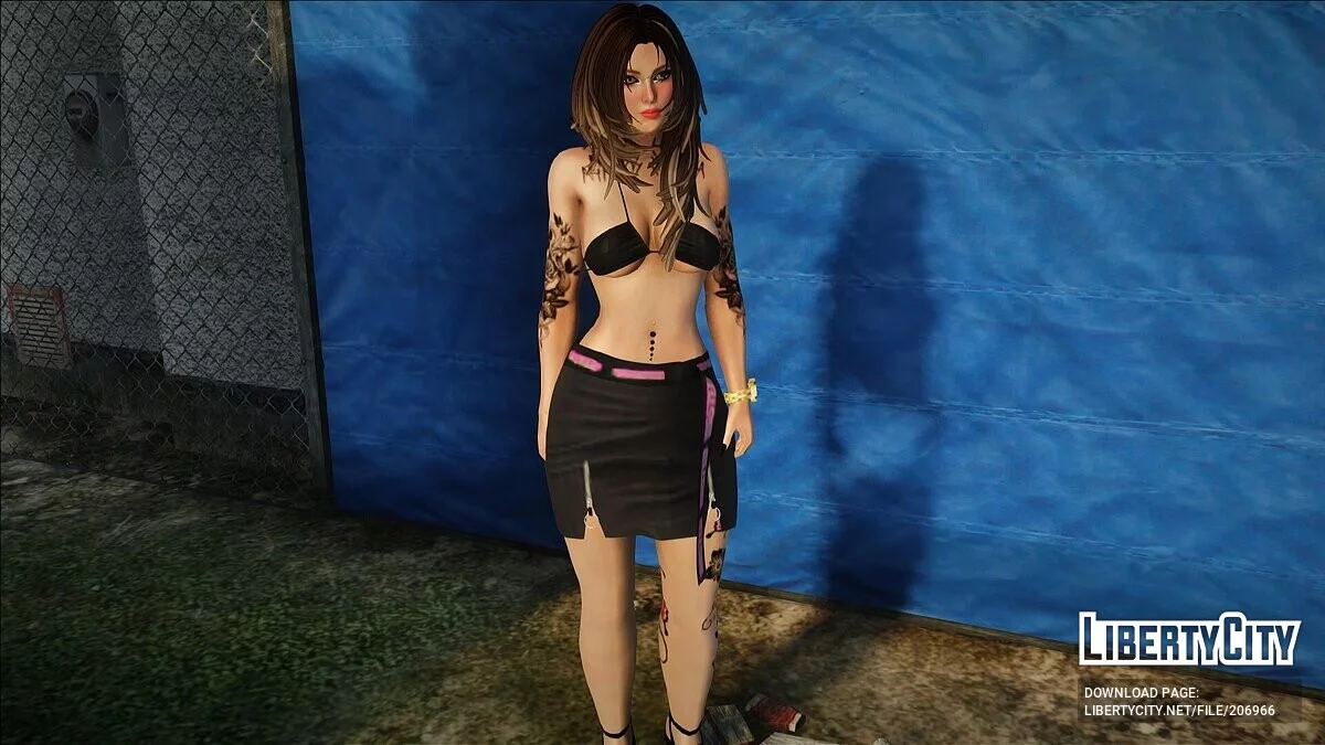 Jolie fille avec des tatouages / GTA San Andreas