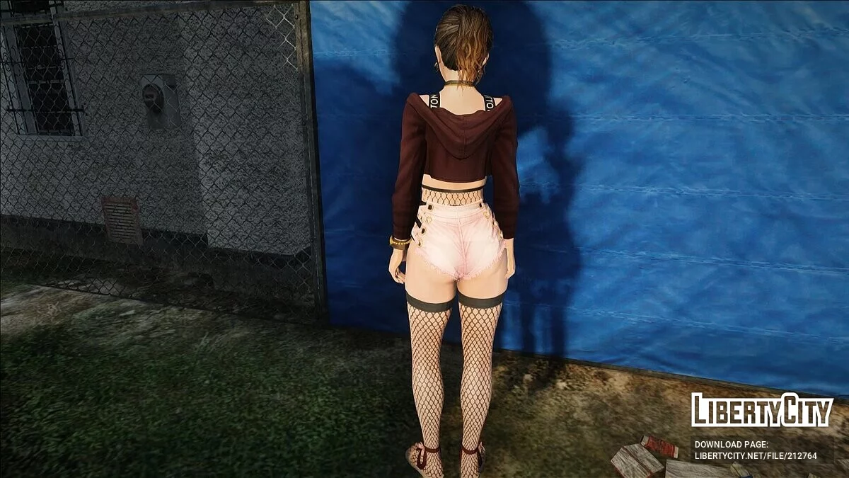 Nanami de DOAXVV en pantalones cortos sexys / GTA San Andreas