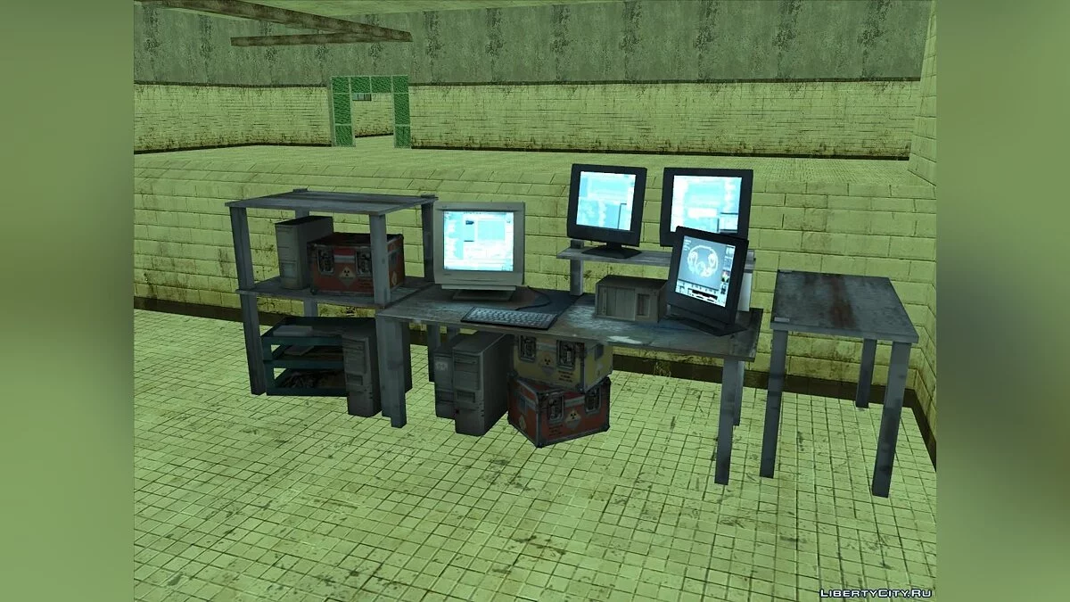 Стіл з комп'ютерами з Half Life 2 / GTA San Andreas
