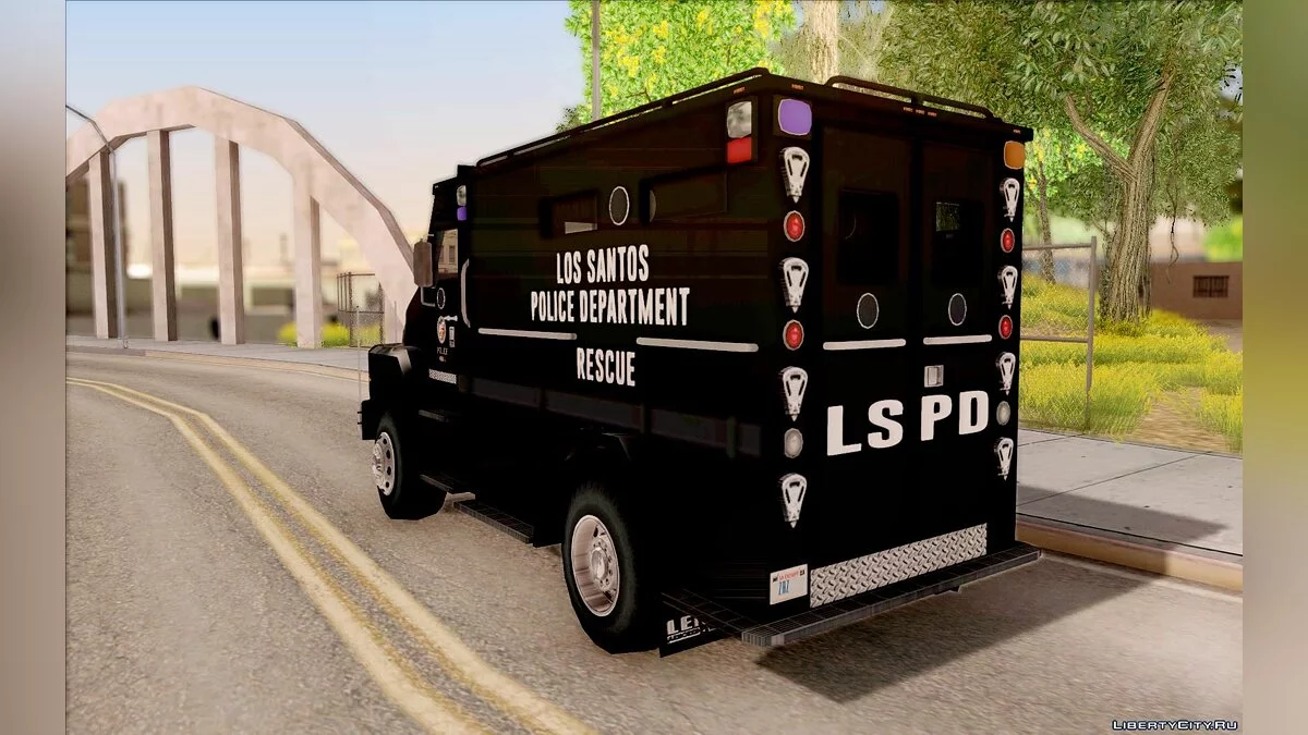 BearCat SWAT Truck / GTA San Andreas