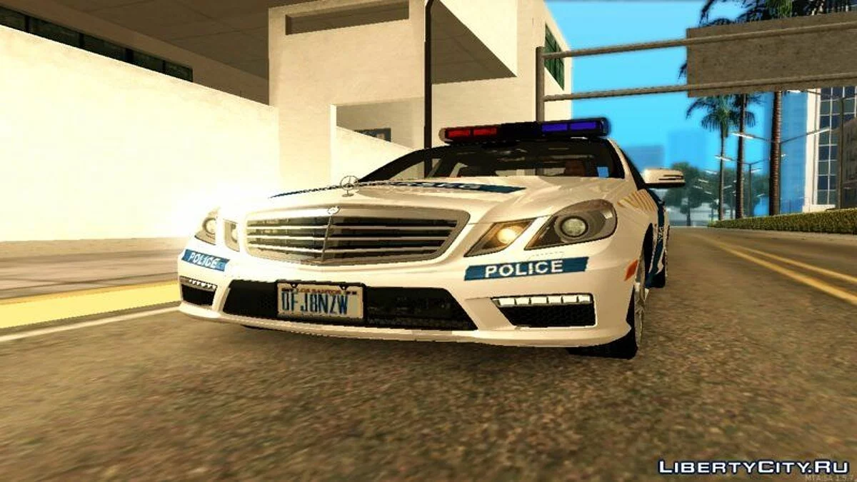 Mercedes Benz E63 - الشرطة المجرية / جي تي إيه سان أندرياس