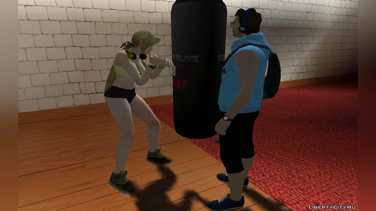 Helena Douglas de DOA en ropa de entrenamiento (Gimnasio) / GTA San Andreas