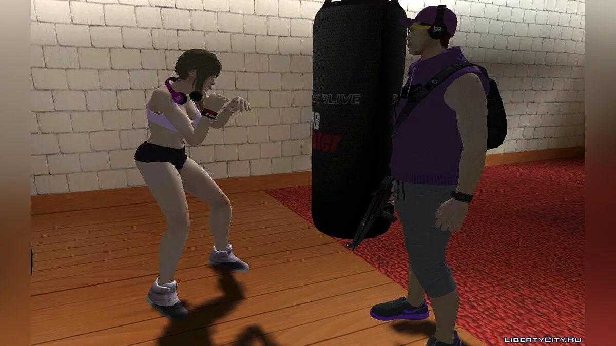 Misaki de DOAXVV en el gimnasio (Soy un luchador) / GTA San Andreas