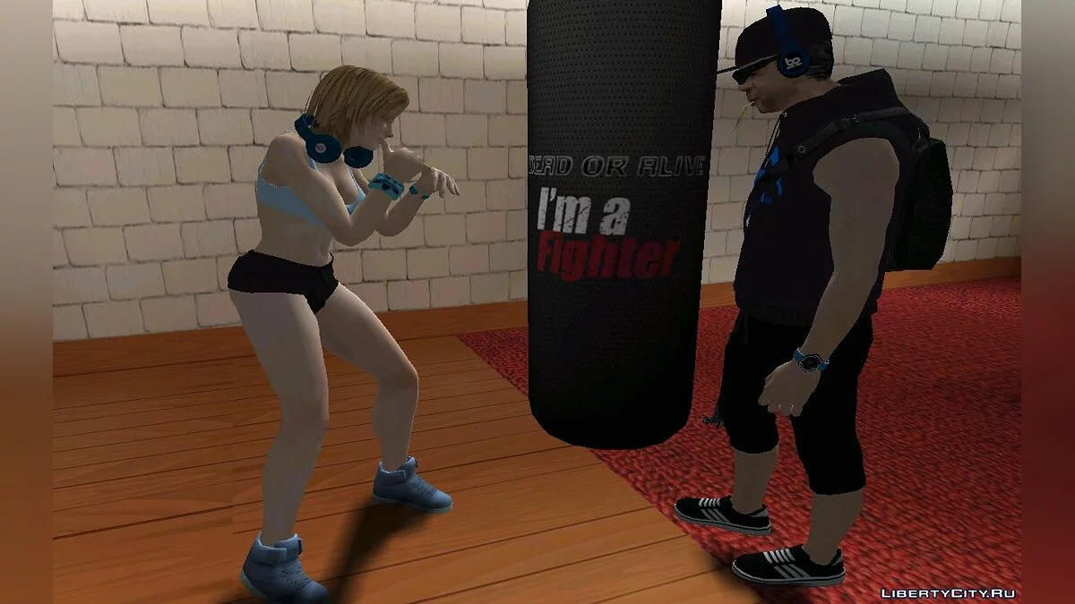Tina Armstrong de DOA en el gimnasio (Soy un luchador) / GTA San Andreas