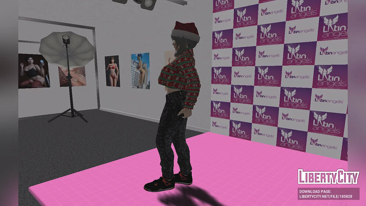 Tamaki im Weihnachtspullover aus Dead or Alive / GTA San Andreas