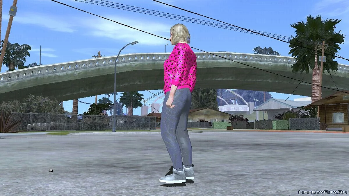 Випадковий скин дівчини-блондинки з GTA Online #4 / GTA San Andreas (iOS, Android)