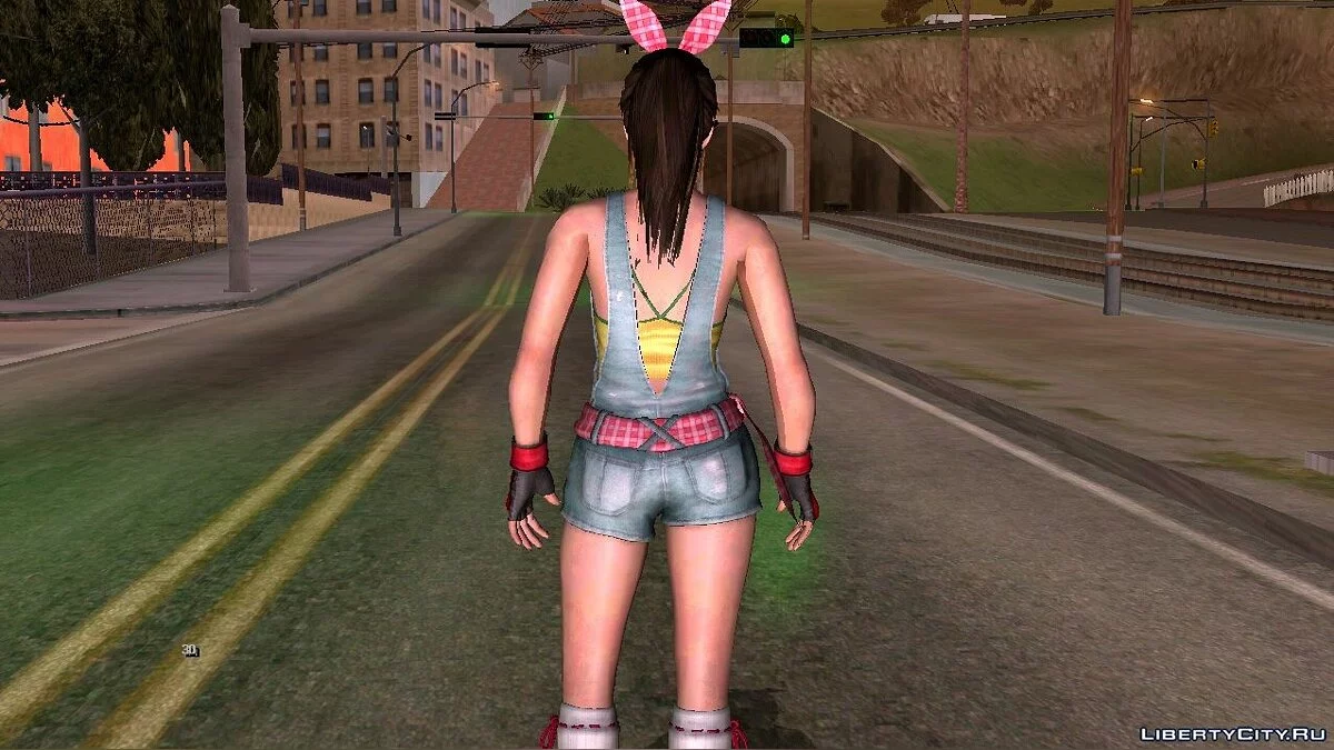 Hitomi im Overall aus Dead Or Alive 5 / GTA San Andreas (iOS, Android)