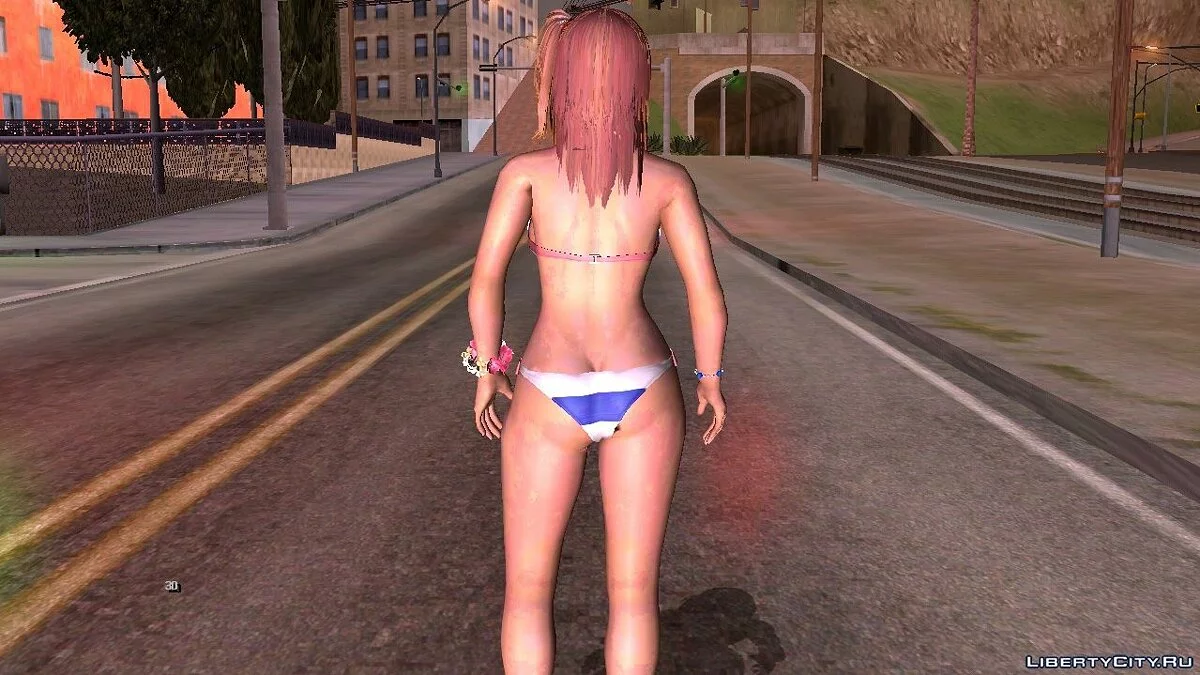 Honoka im Badeanzug aus Dead Or Alive 5 / GTA San Andreas (iOS, Android)