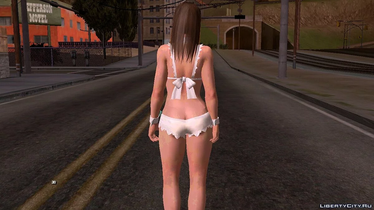 Hitomi en maillot de bain / GTA San Andreas (iOS, Android)