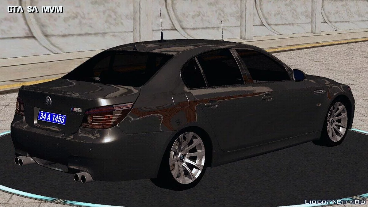 BMW M5 / GTA San Andreas (iOS, Android)