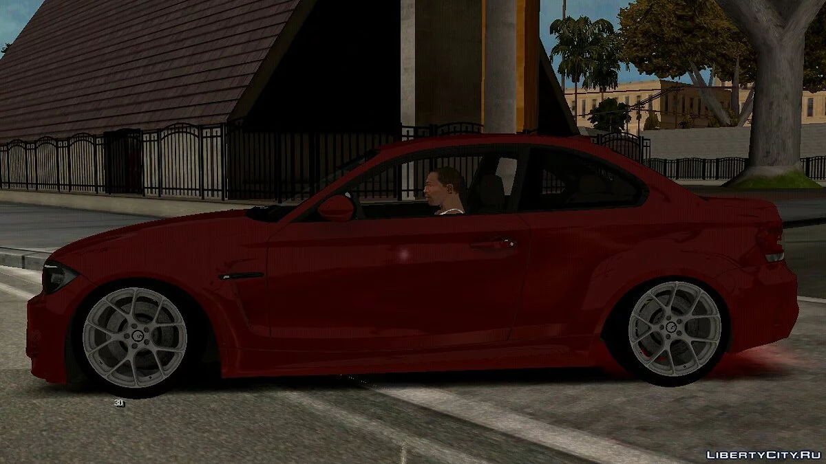 BMW M1 / GTA سان أندرياس (iOS، أندرويد)