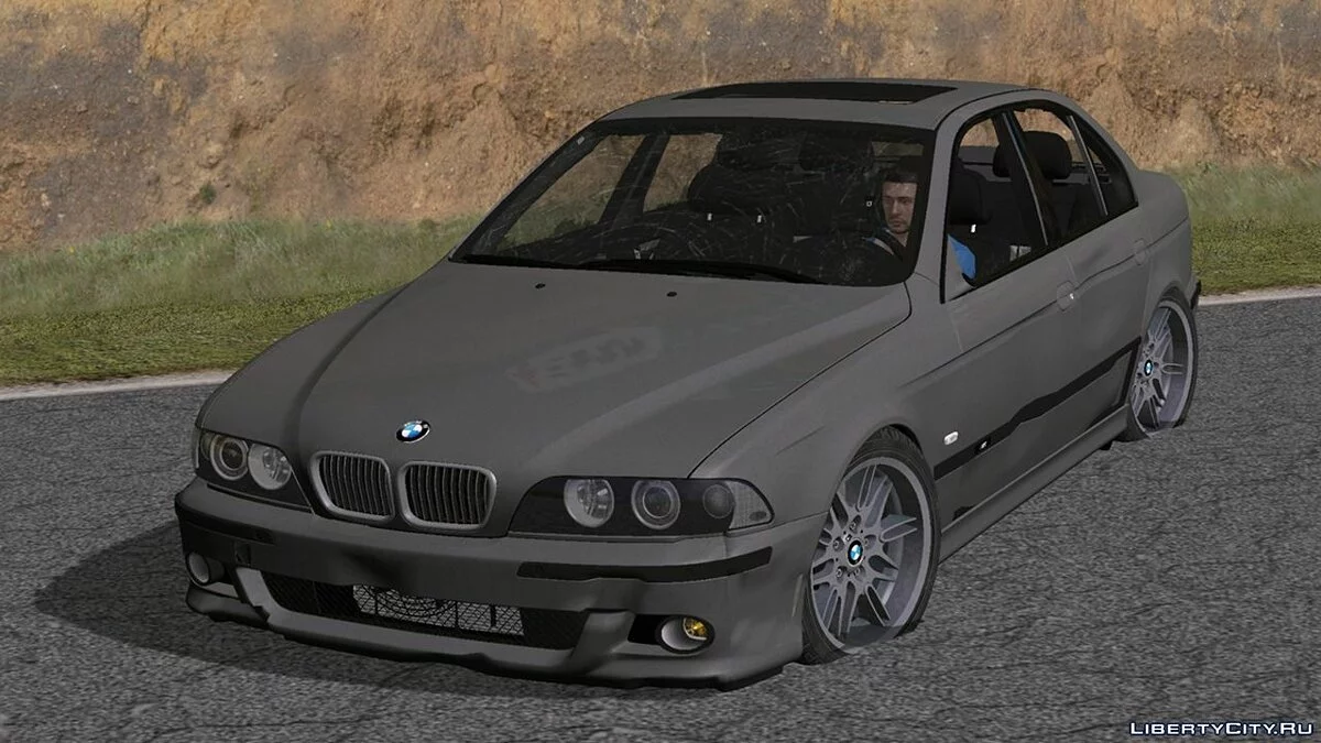 BMW M5 / GTA San Andreas (iOS, Android)