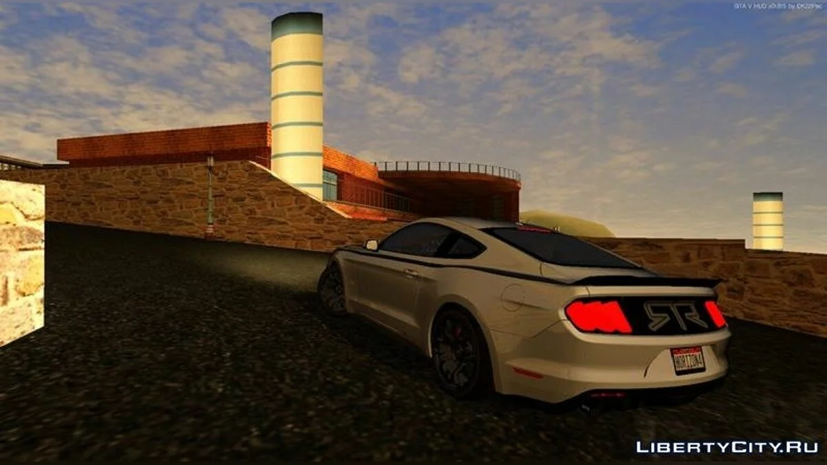 2015 款福特野马 RTR Spec 2 / GTA San Andreas (iOS, Android)