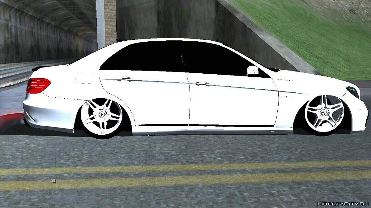 Mercedes-Benz E63 AMG (DFF only) / GTA San Andreas (iOS, Android)