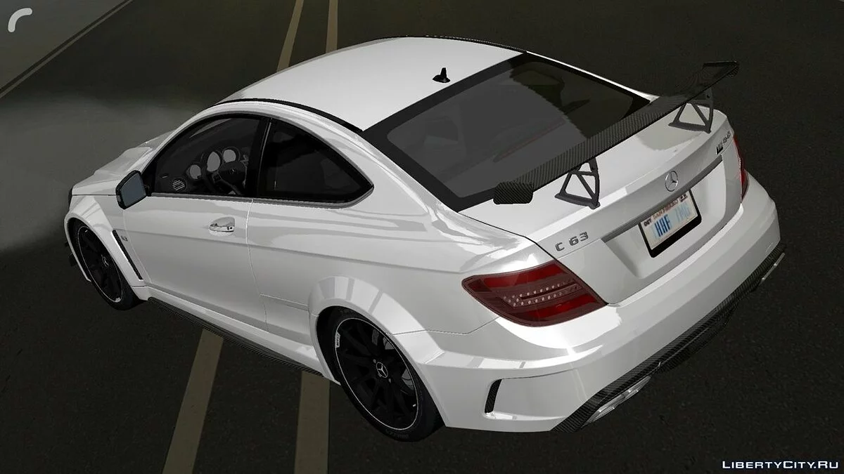 梅赛德斯-奔驰 C63 / GTA San Andreas (iOS, Android)