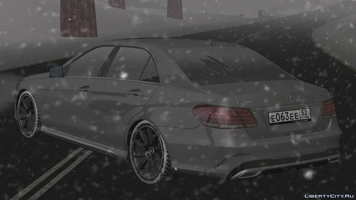 مرسيدس بنز E200 (نسخة الشتاء) / GTA سان أندرياس (iOS، أندرويد)