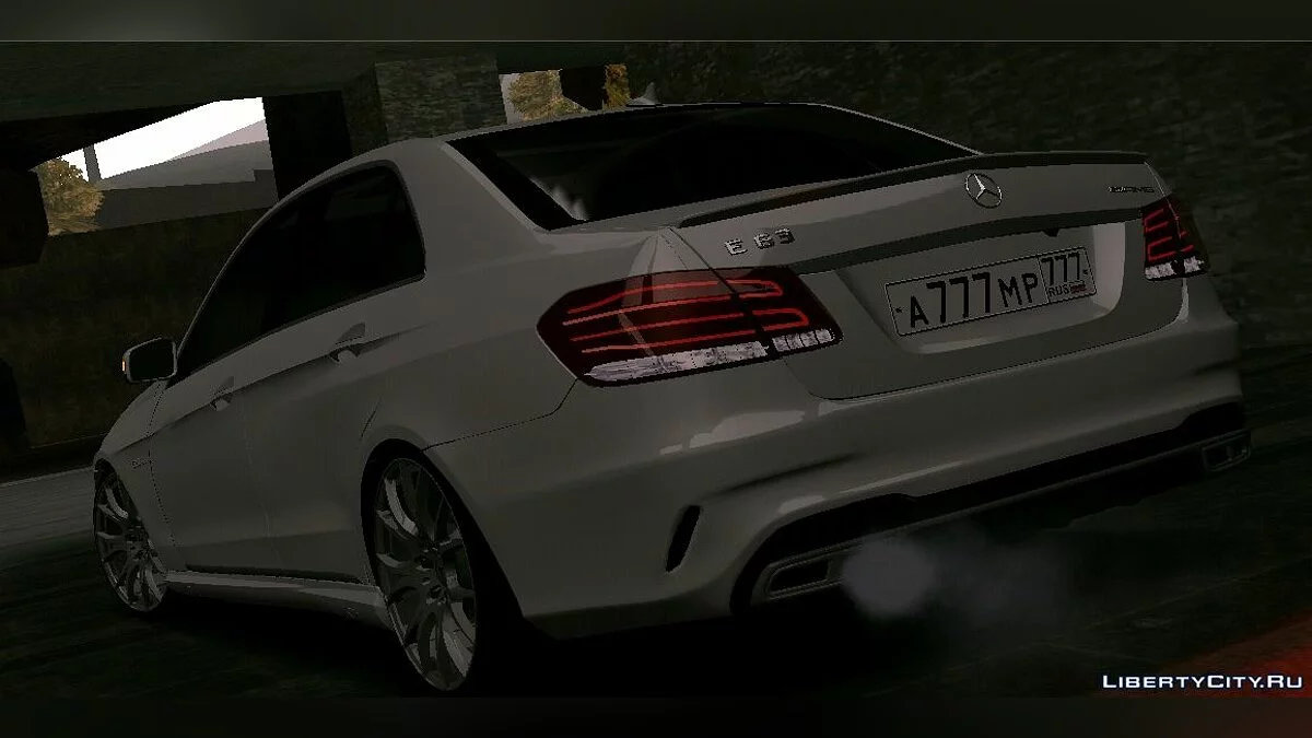 Mercedes-Benz E63 AMG v2 (DFF uniquement) / GTA San Andreas (iOS, Android)