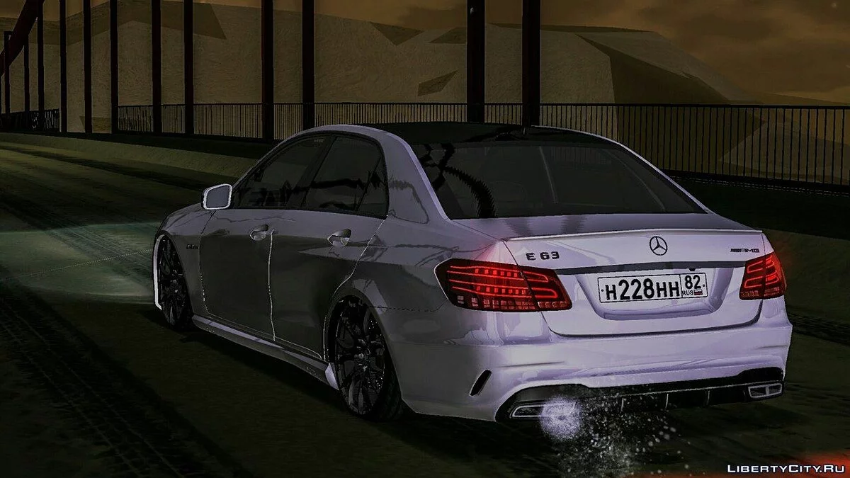 Mercedes-Benz E63 AMGs (лише DFF) / GTA San Andreas (iOS, Android)