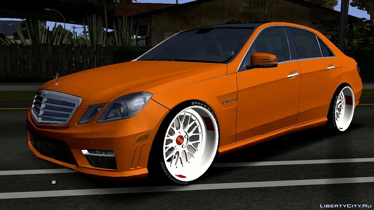 Mercedes-Benz E63 AMG / GTA San Andreas (iOS, Android)