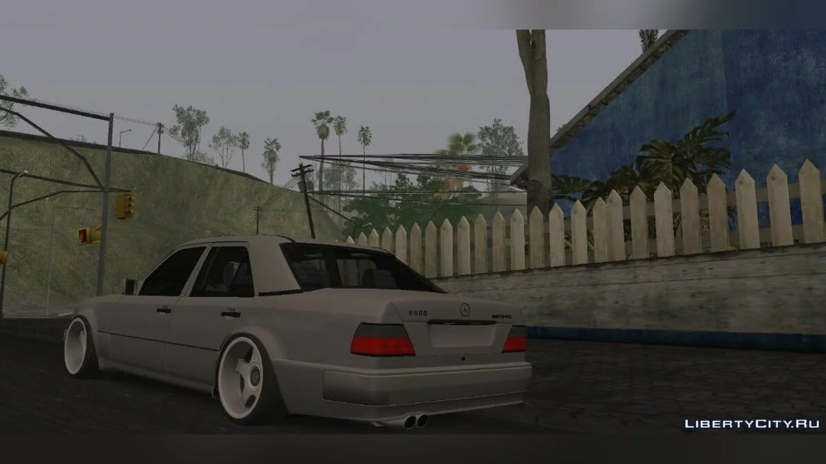 Mercedes-Benz W124 E500 Stance / GTA San Andreas (iOS, Android)