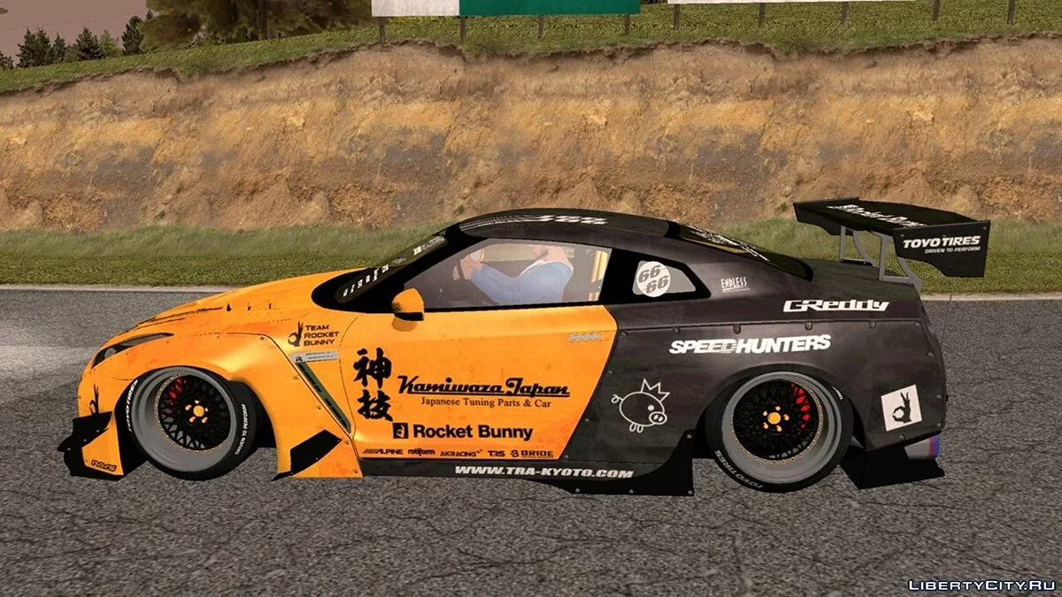 Nissan GTR R35 / GTA San Andreas (iOS, Android)