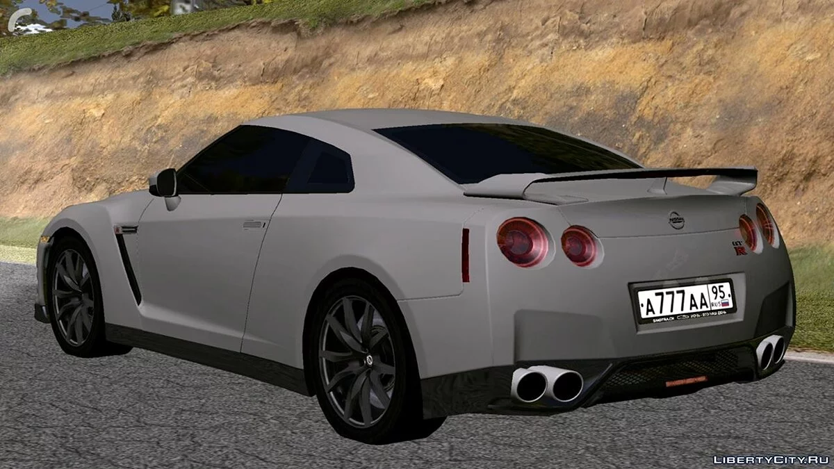 日产GTR R35 / GTA San Andreas (iOS, Android)