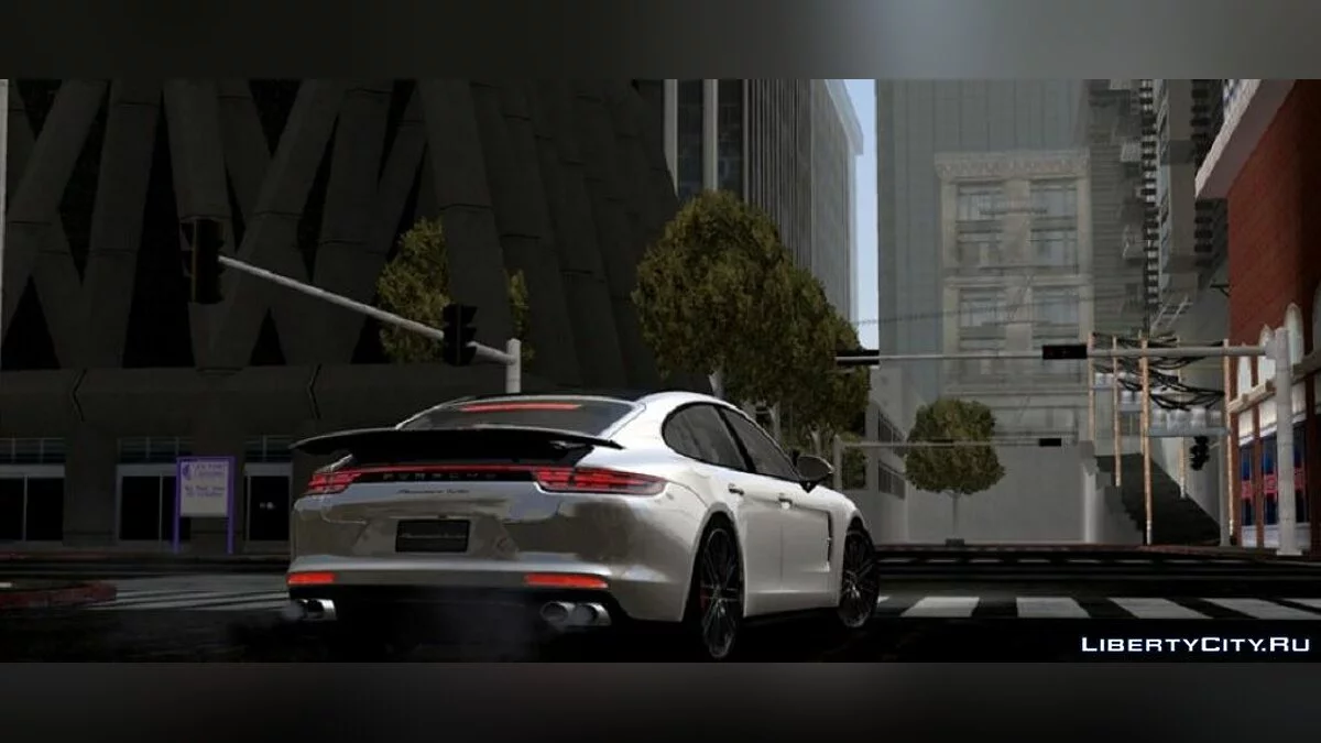 2017 Porsche Panamera Turbo / GTA San Andreas (iOS, Android)