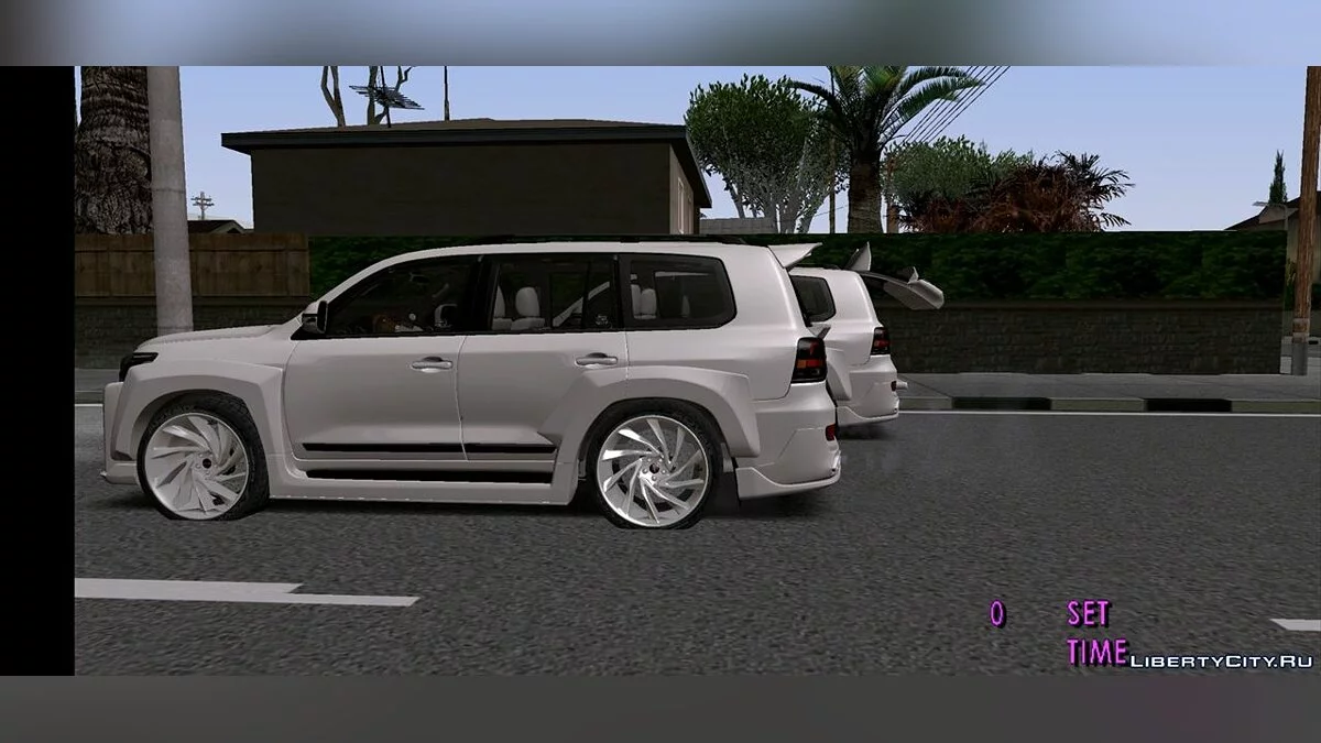 تويوتا لاند كروزر / GTA سان أندرياس (iOS، أندرويد)