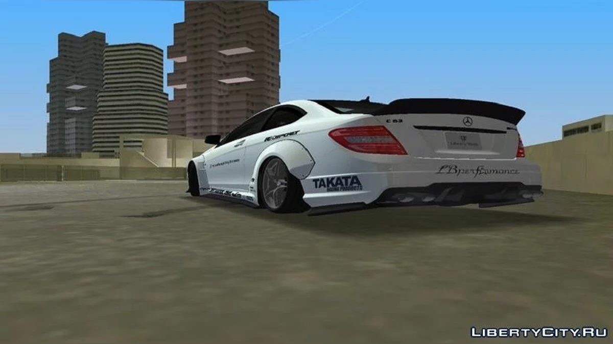 梅赛德斯-奔驰C63 AMG黑色系列轿跑和Liberty Walk / 侠盗猎车手:罪恶都市