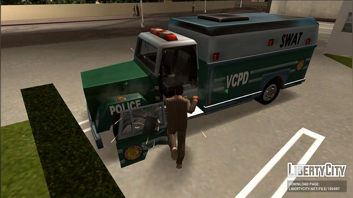 Ability to break down a locked car door / GTA Vice City