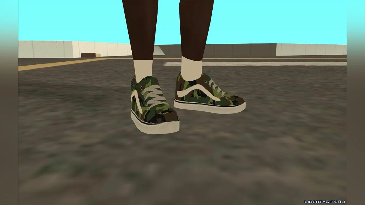 Bmybe в шортах Nike и кроссовках Vans / GTA San Andreas
