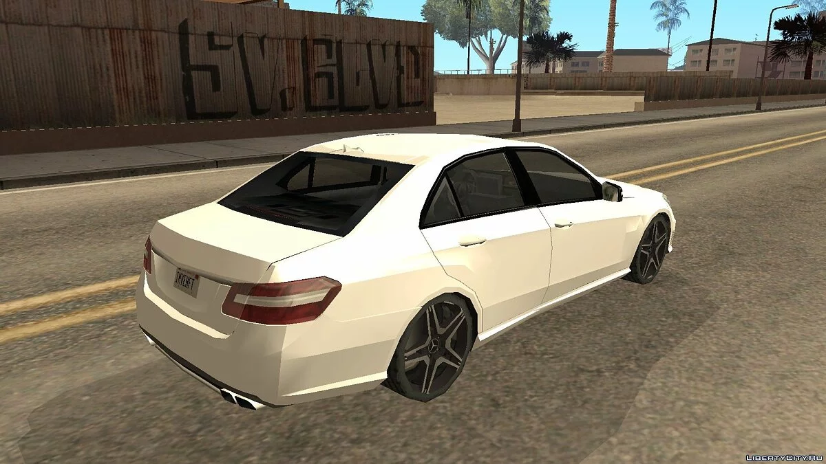 梅赛德斯-奔驰 E63 W212 / GTA San Andreas