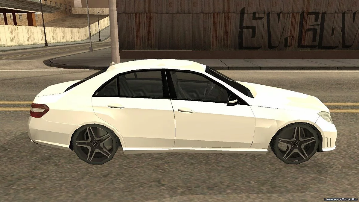 梅赛德斯-奔驰 E63 W212 / GTA San Andreas