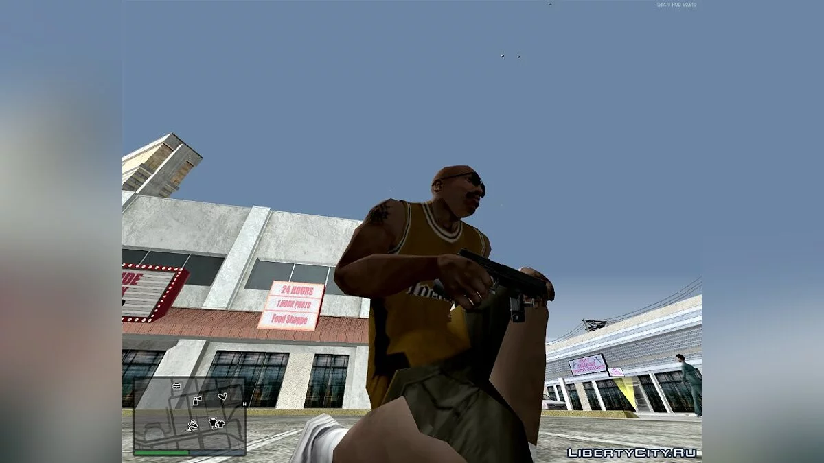 Pistols and submachine guns from GTA IV in GTA San Andreas / GTA San Andreas