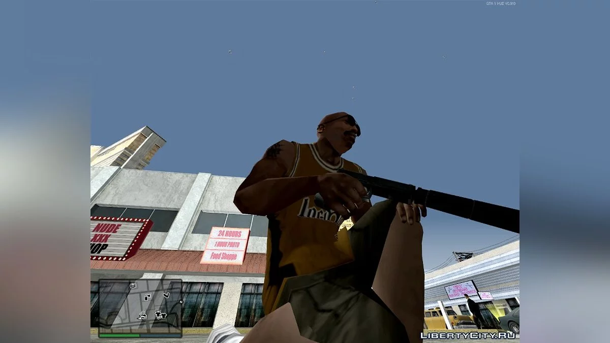 Pistols and submachine guns from GTA IV in GTA San Andreas / GTA San Andreas